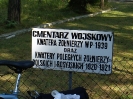 Na cmentarzu